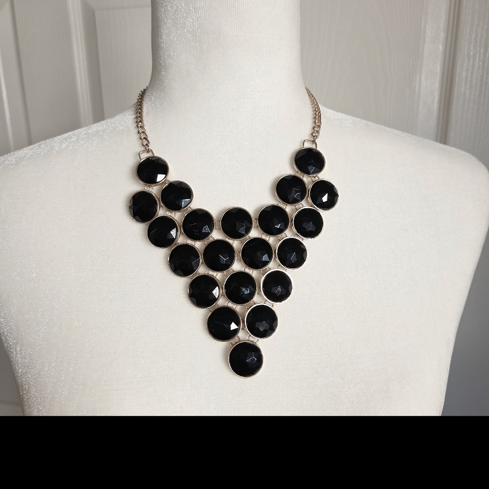 Chic Black and Gold Necklace